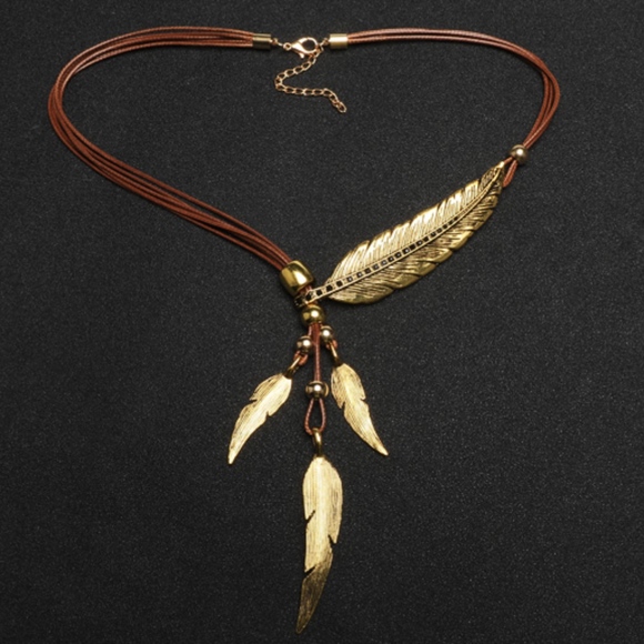 Jewelry - Boho Feather Necklace Gold & Brown